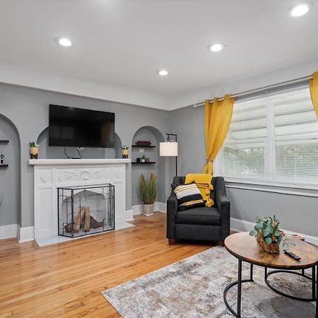 Modern & Cozy East Side Gem ~ Queen Beds ~ Parking Détroit Extérieur photo