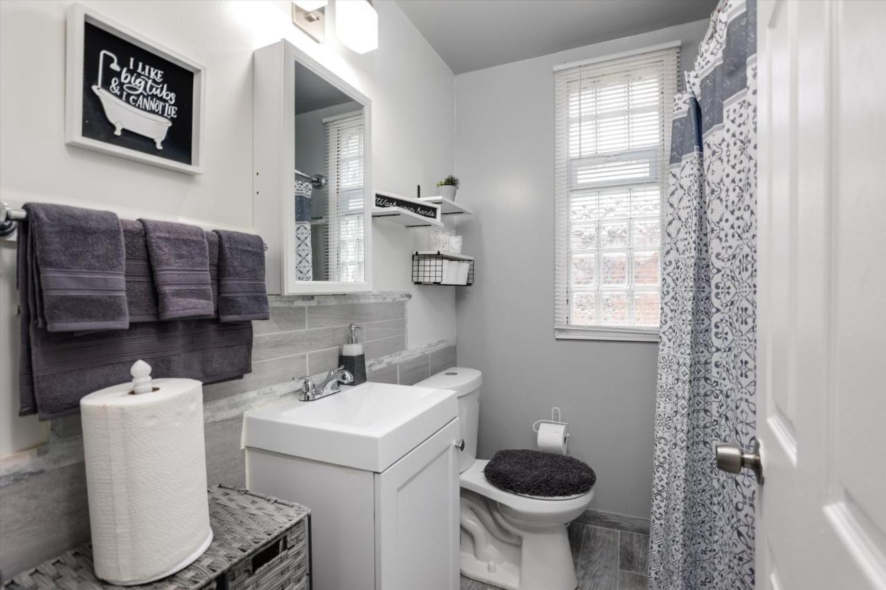 Modern & Cozy East Side Gem ~ Queen Beds ~ Parking Détroit Extérieur photo