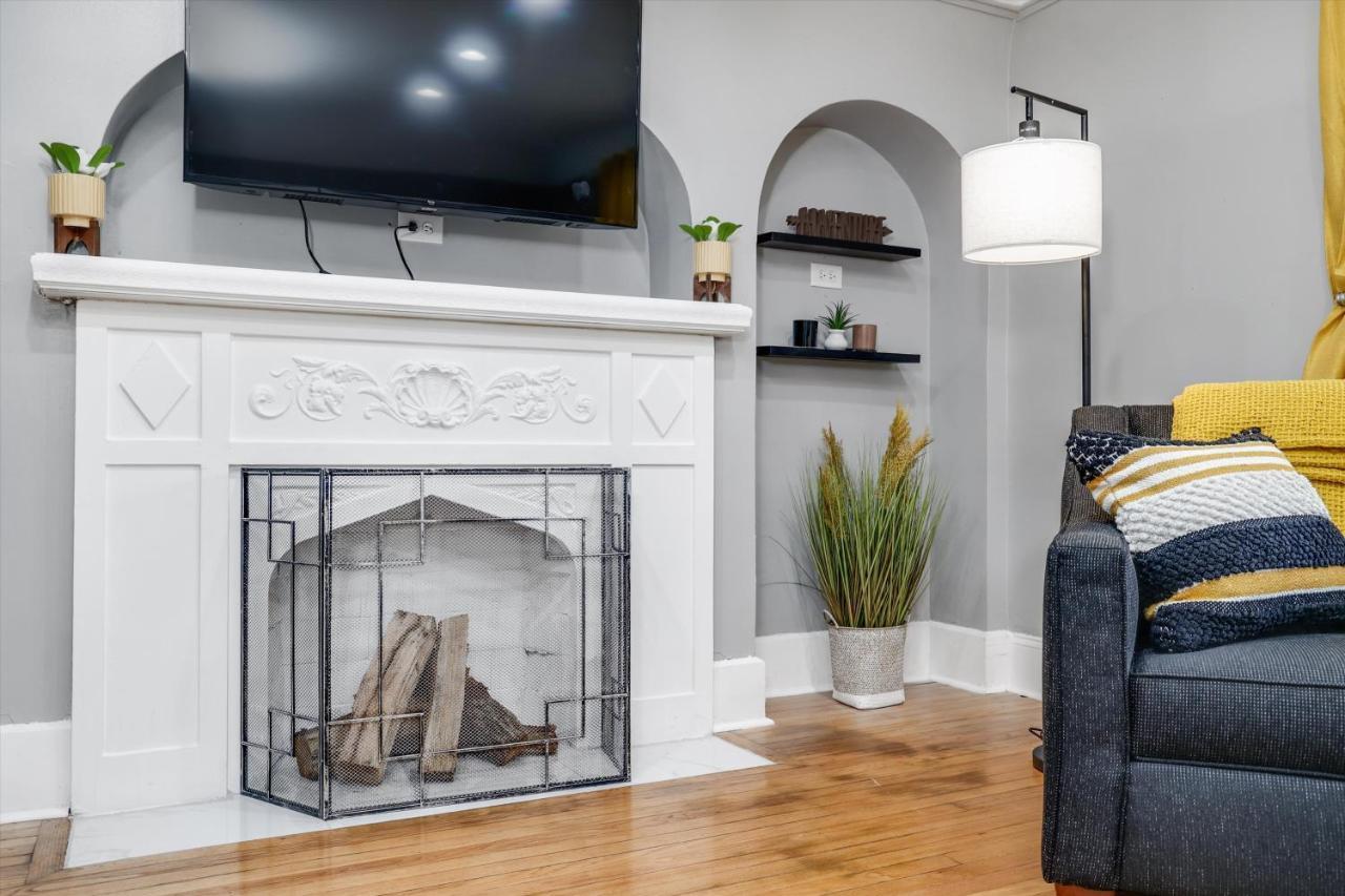 Modern & Cozy East Side Gem ~ Queen Beds ~ Parking Détroit Extérieur photo